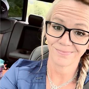 Meet your Posher, Missy